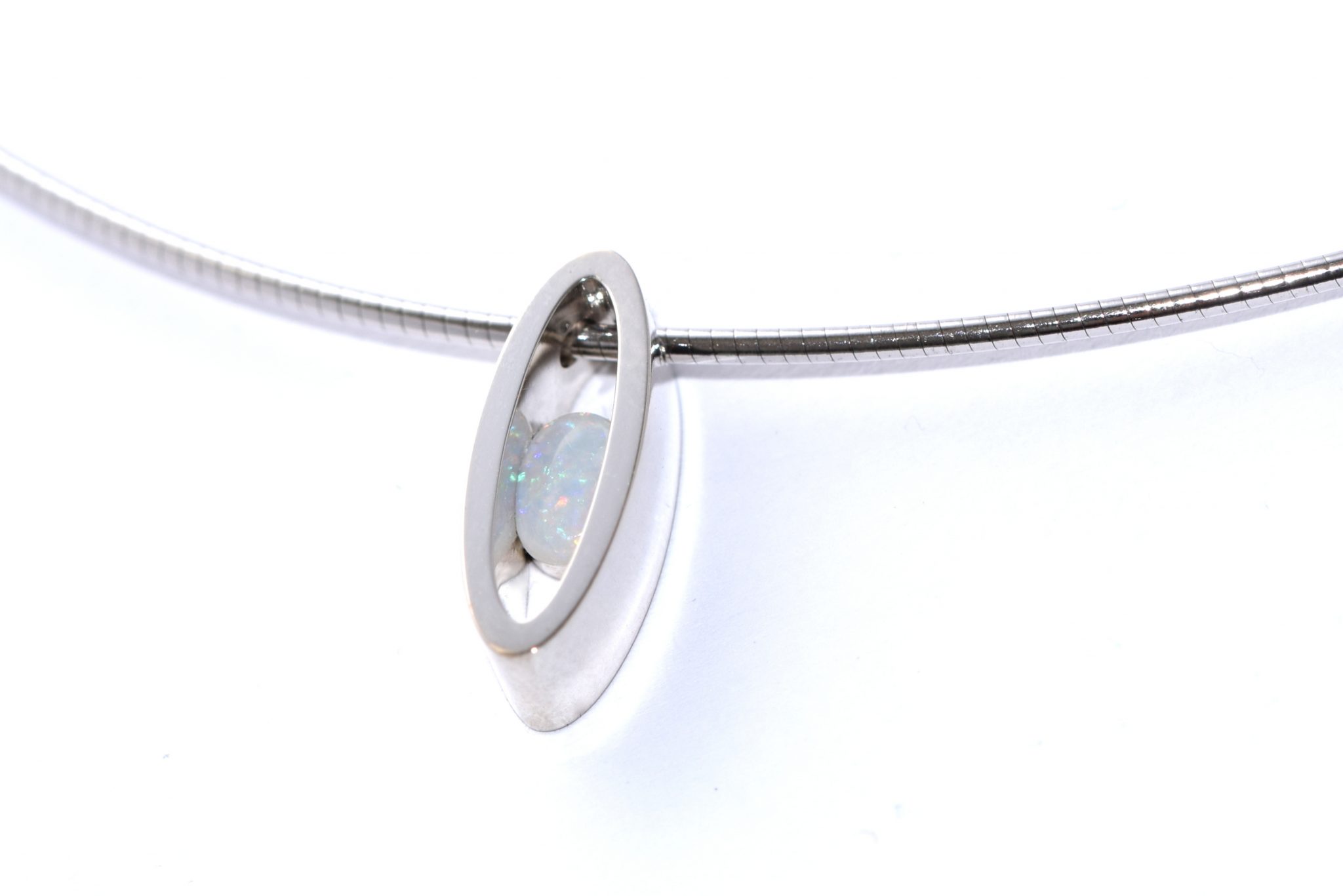 Hanger zilver met opaal Teun Design Wijchen