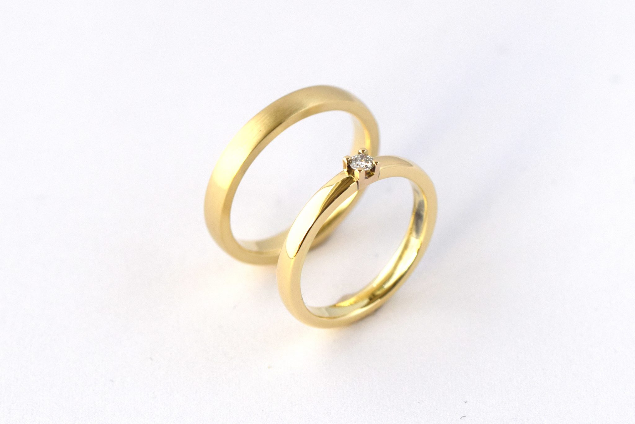 Teuns Design trouwringen geelgoud van oud goud
