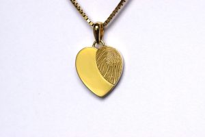 Hart goud met vingerafdruk Teuns Design goudsmid Wijchen