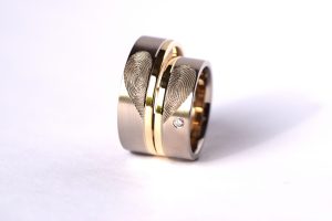 gepersonaliseerde Trouwringen witgoud vingerafdruk Teuns Design edelsmid Wijchen