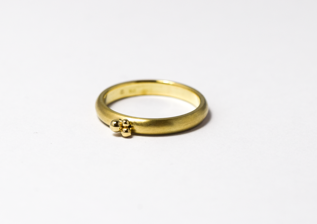 Ring oud goud van oude trouwring oma door Teuns Design goudsmid Wijchen