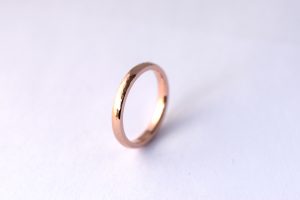 gehamerde ring rood goud goudsmid handgemaakt Teuns Design